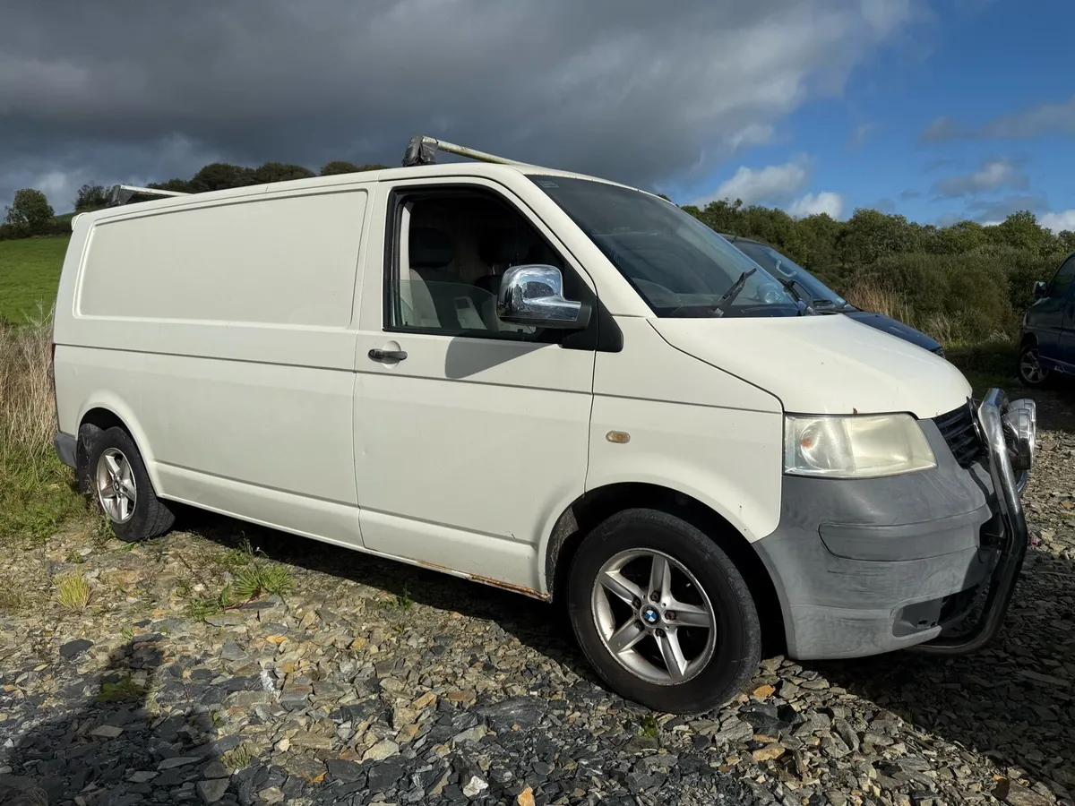 2006 2.5 6 speed transporter - Image 2