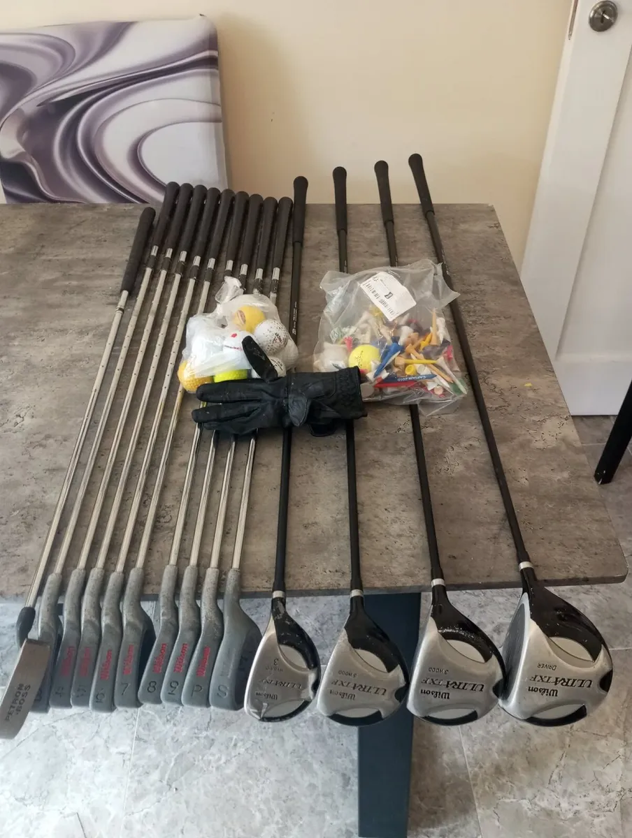 Wilson golf clubs and bag. And trolley. - Image 2