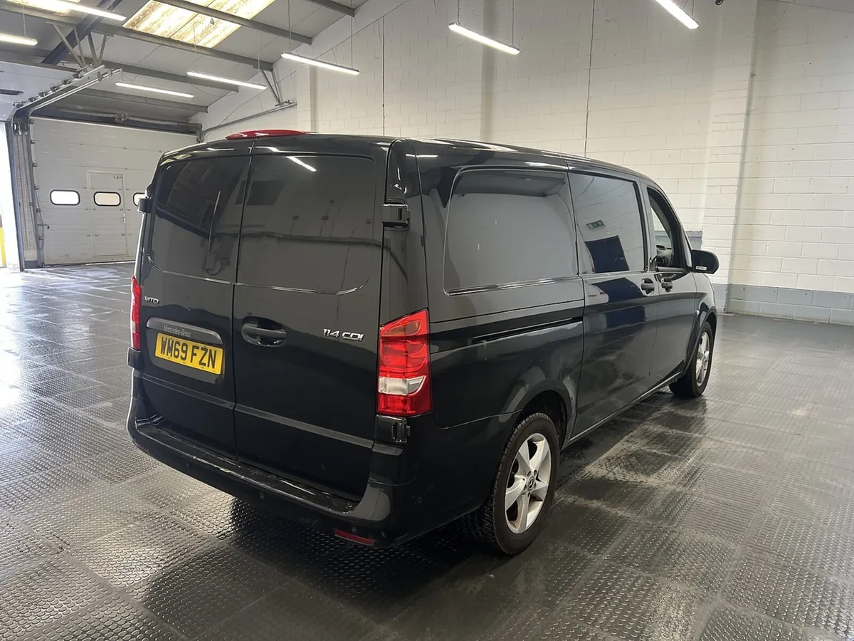 2020 Mercedes-Benz Vito Panel Van - Image 3