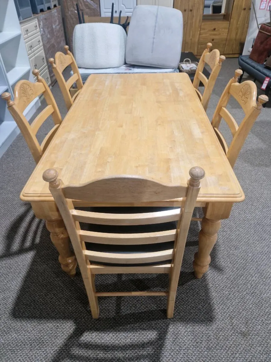 Beech table with 5 chairs - Image 2