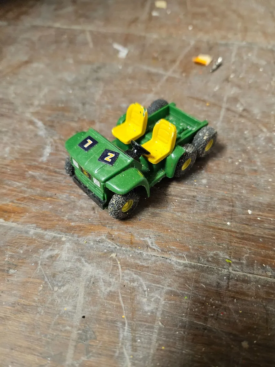 Britain's ERTL John Deere Maintaince Truck - Image 1