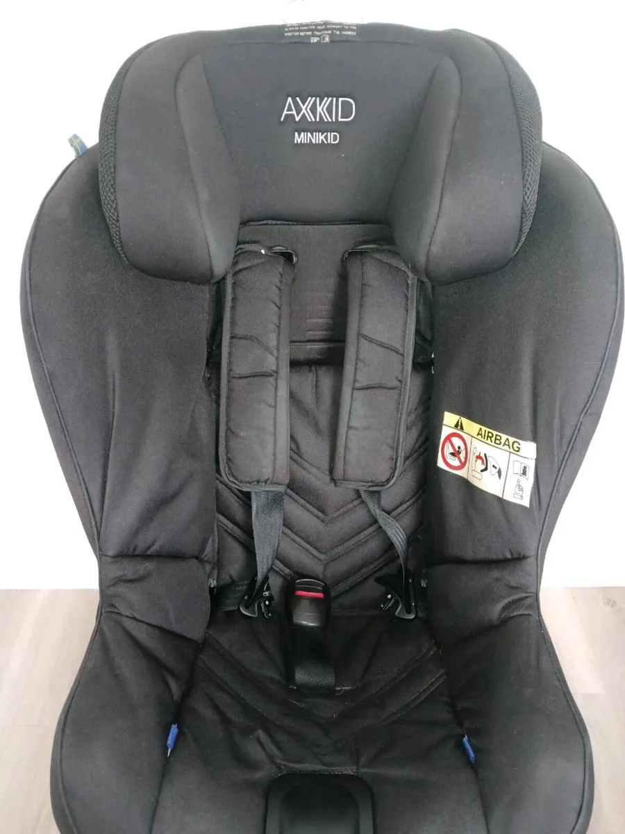 Axkid Car seat - Image 2
