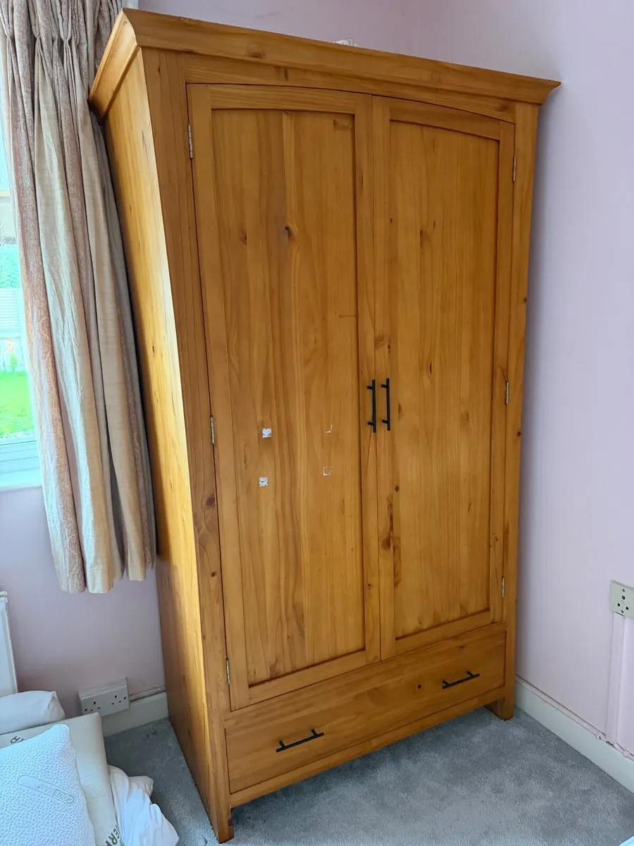 Double bed, wardrobe & locker - Image 1