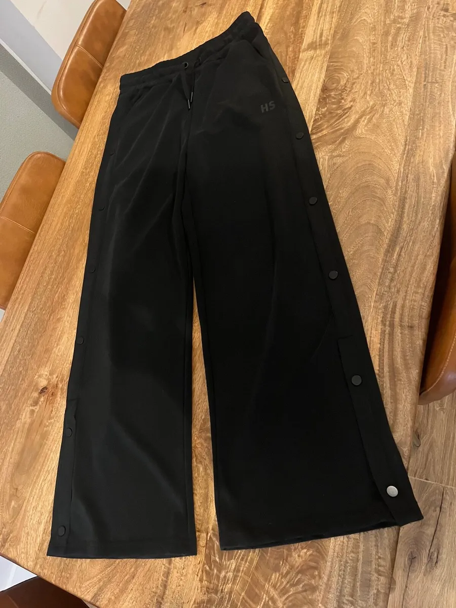 Helen Steel 2 Piece Set  - Black - Image 3