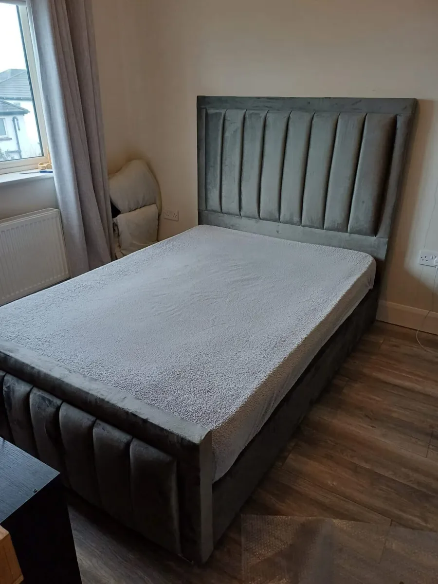 Bed - Image 3