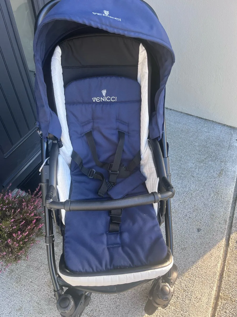 Venicci pram - Image 3