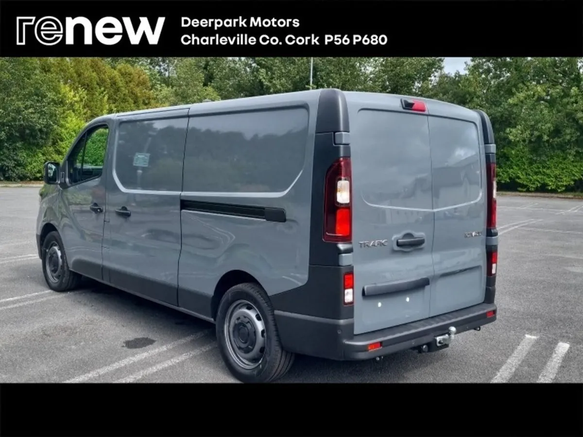 Renault Trafic LWB 130Start +aircon camera - Image 3