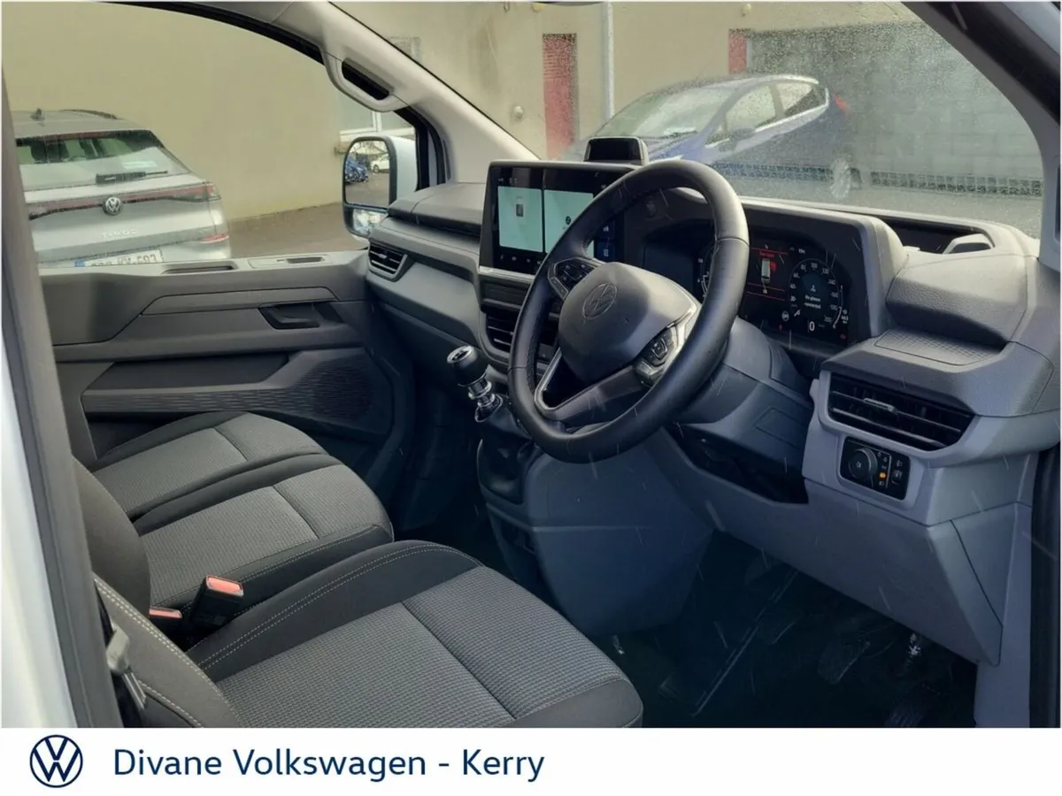 Volkswagen Transporter HIGHLINE 2.0TDI 150BHP MANU - Image 3