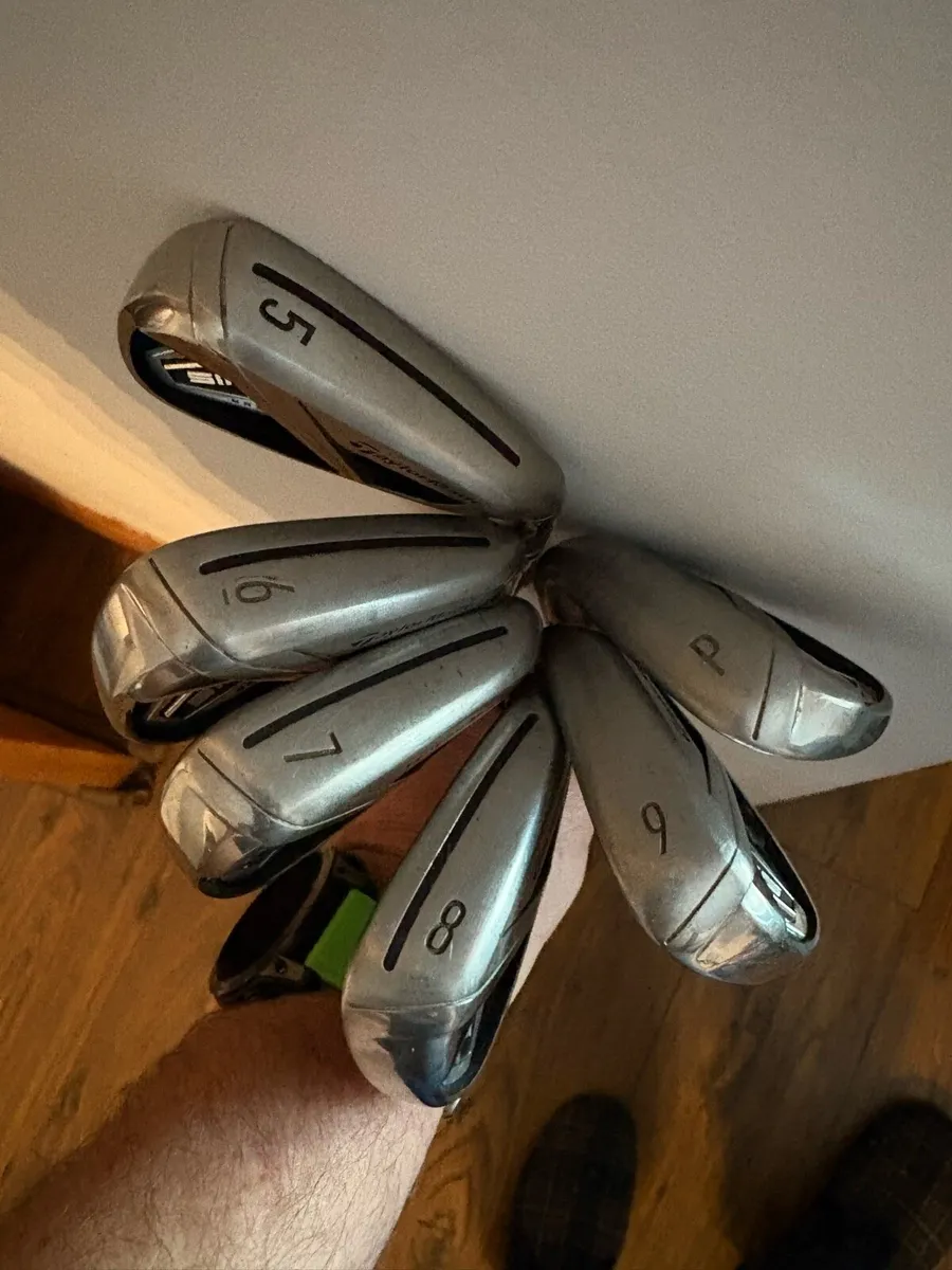 Taylormade sim max irons - Image 2