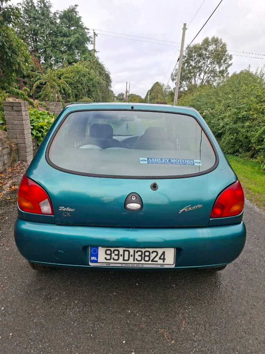 Ford fiesta - Image 4