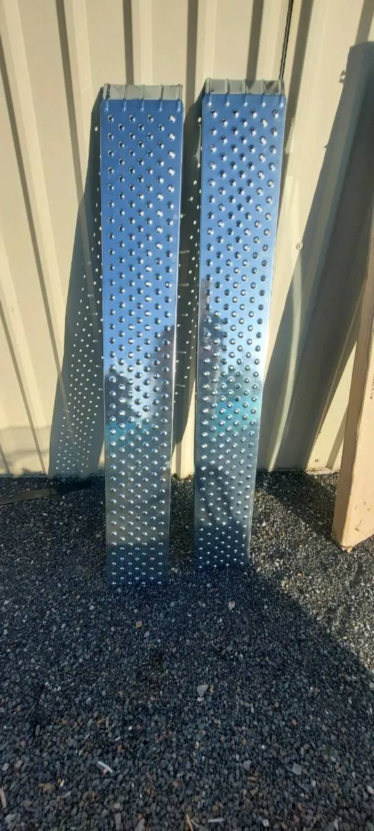 Steel ramps - Image 1