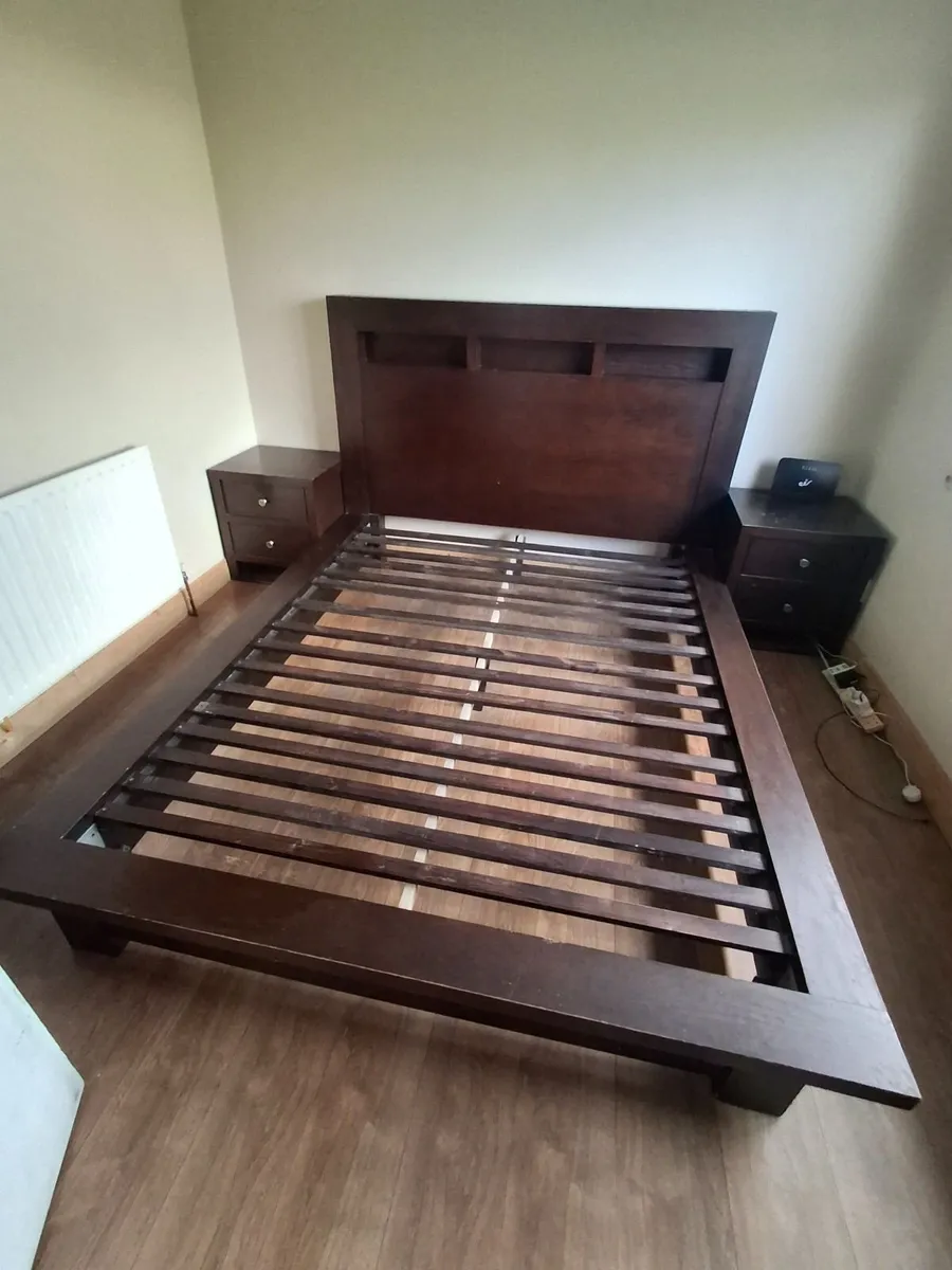 Bed - Image 1