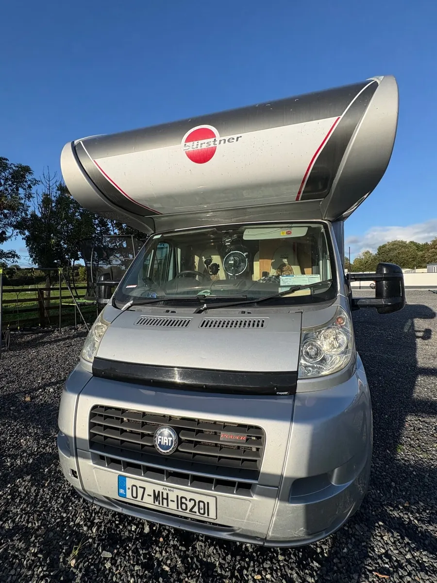 Motorhome - Image 4