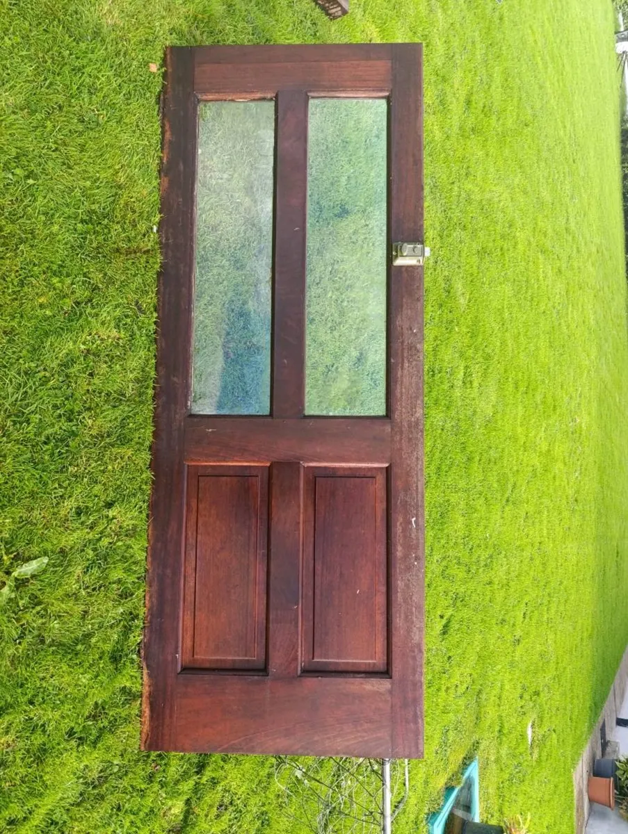Door and frame - wooden - Image 1