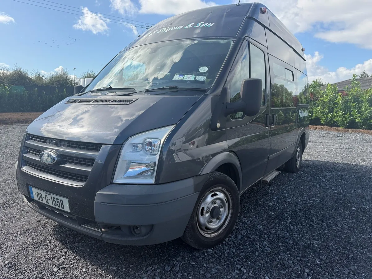 8 seater mini bus transit 2009 - Image 2