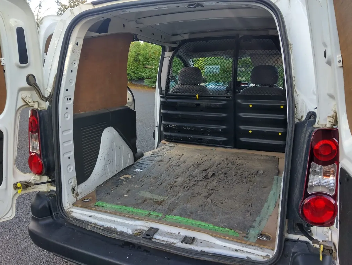 2015 Peugeot Partner / Berlingo.  Brand New CVRT. - Image 3
