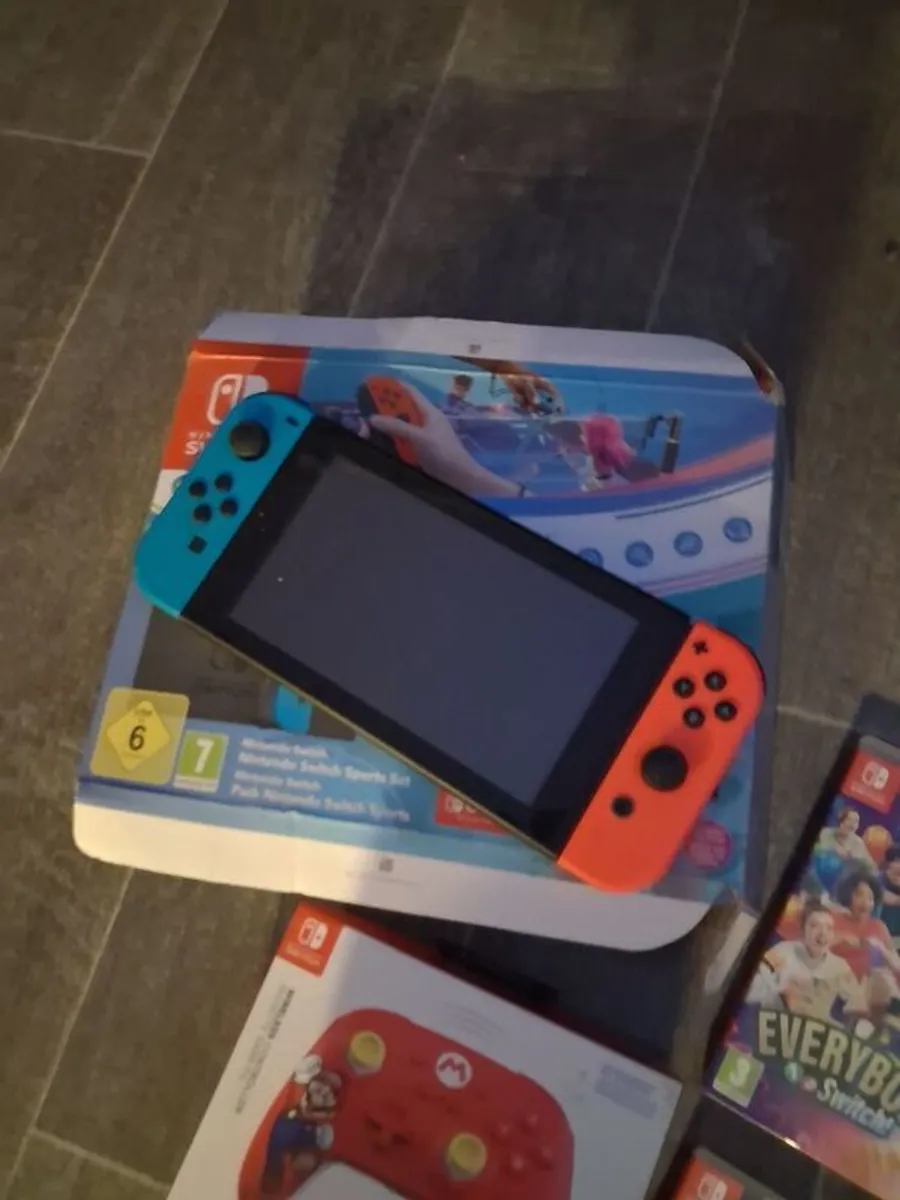 Nintendo Switch (like new) - Image 2