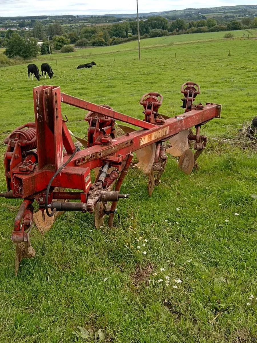 4 furrow plough - Image 2