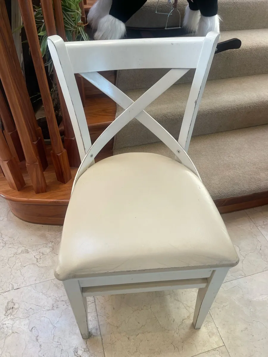 Beautiful Solid White Wooden Kitchen Dining Chair