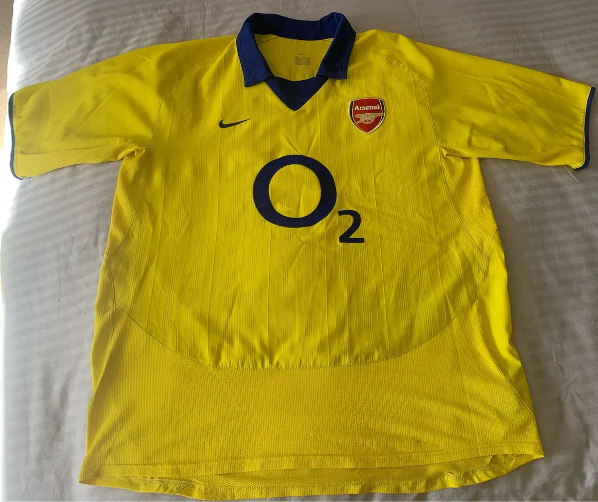 Genuine 2003/04 Arsenal away jersey #7 PIRES - Image 1