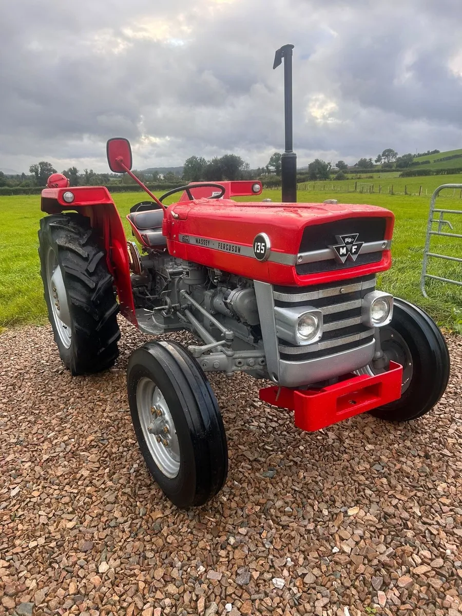 Massey Ferguson 135 - Image 1