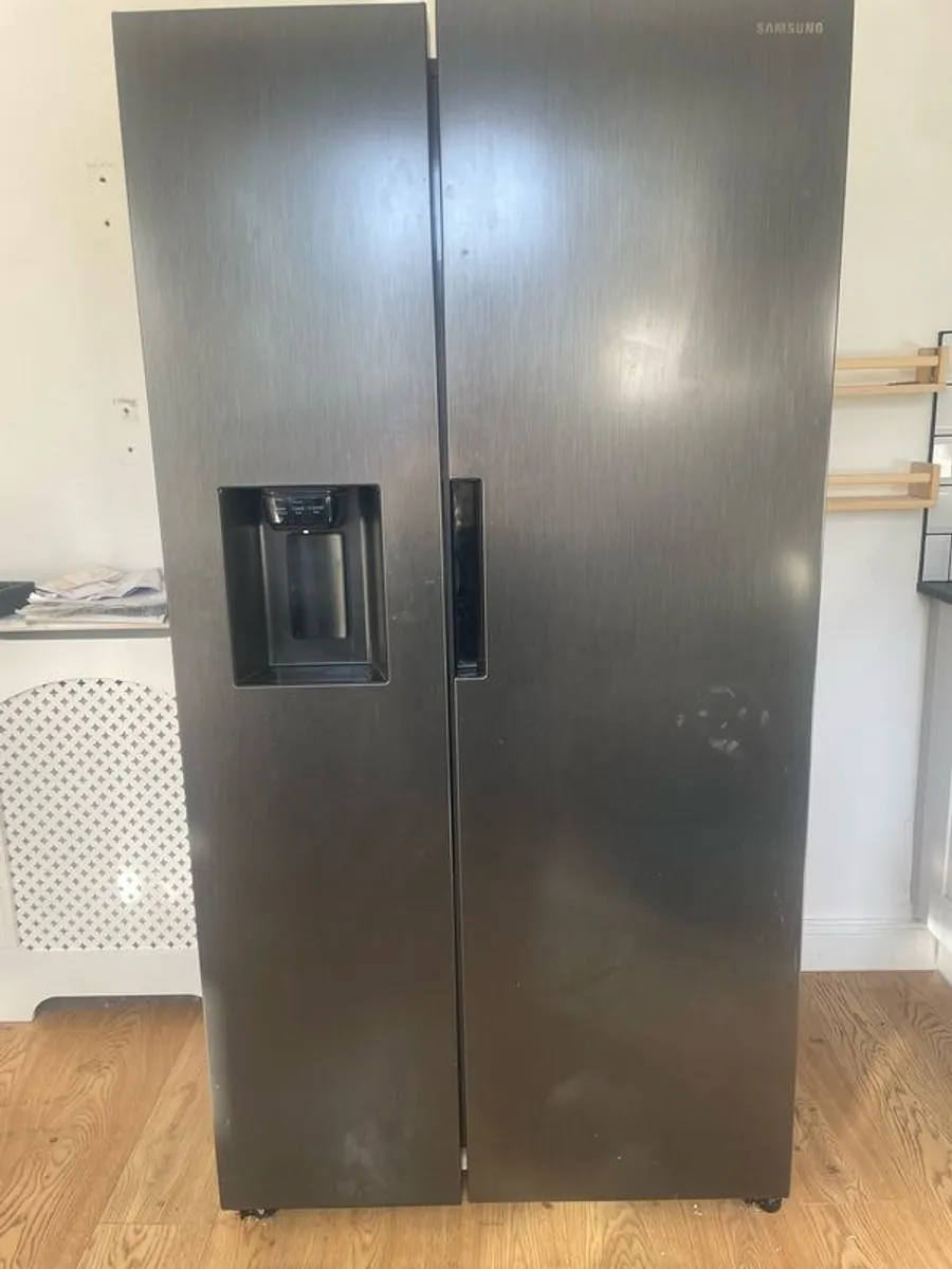 Samsung fridge freezer - Image 1