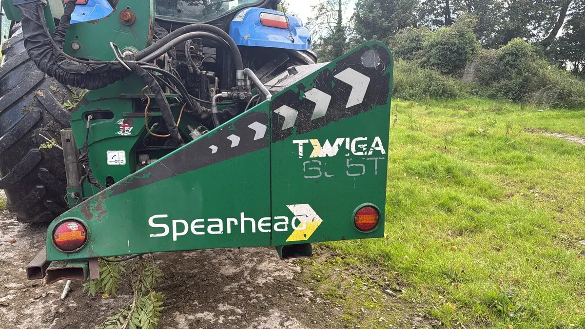 2014 Spearhead Twiga 655T Hedgecutter - Image 3
