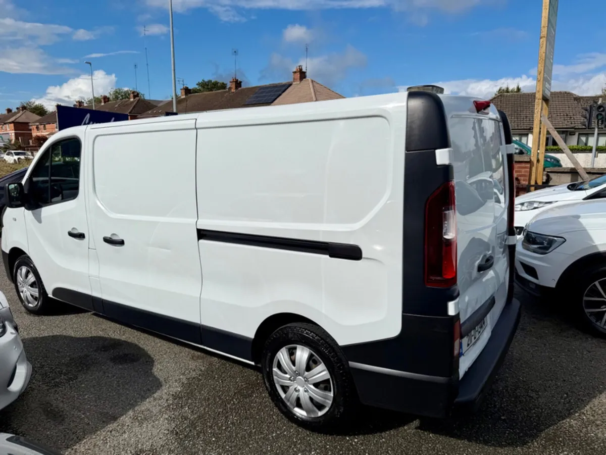 Renault Trafic LL30 ENERGY DCI 120 BUSINESS P - Image 2