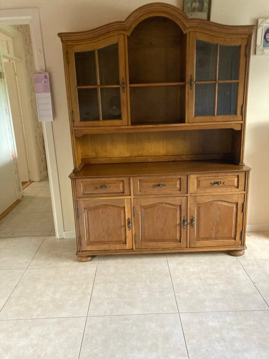 Large oak dresser - Image 1