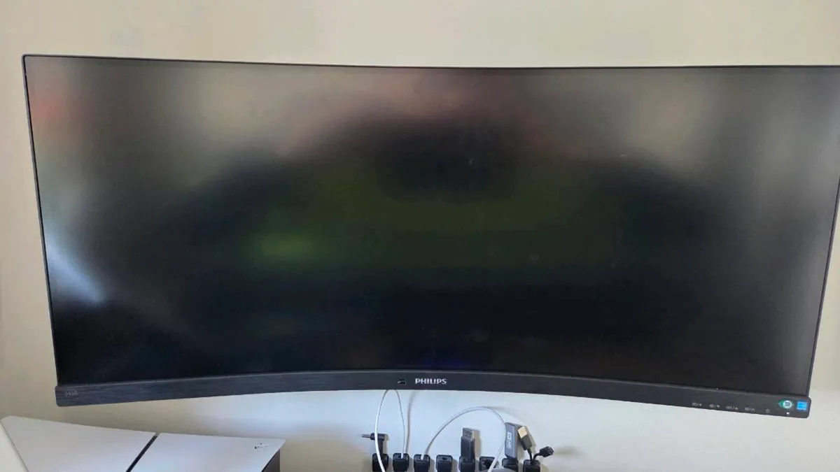 Philips 34inch curved monitor - Image 2