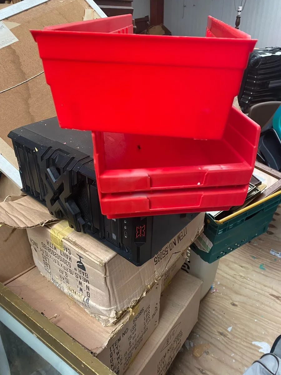 Plastic storage bins - Image 2