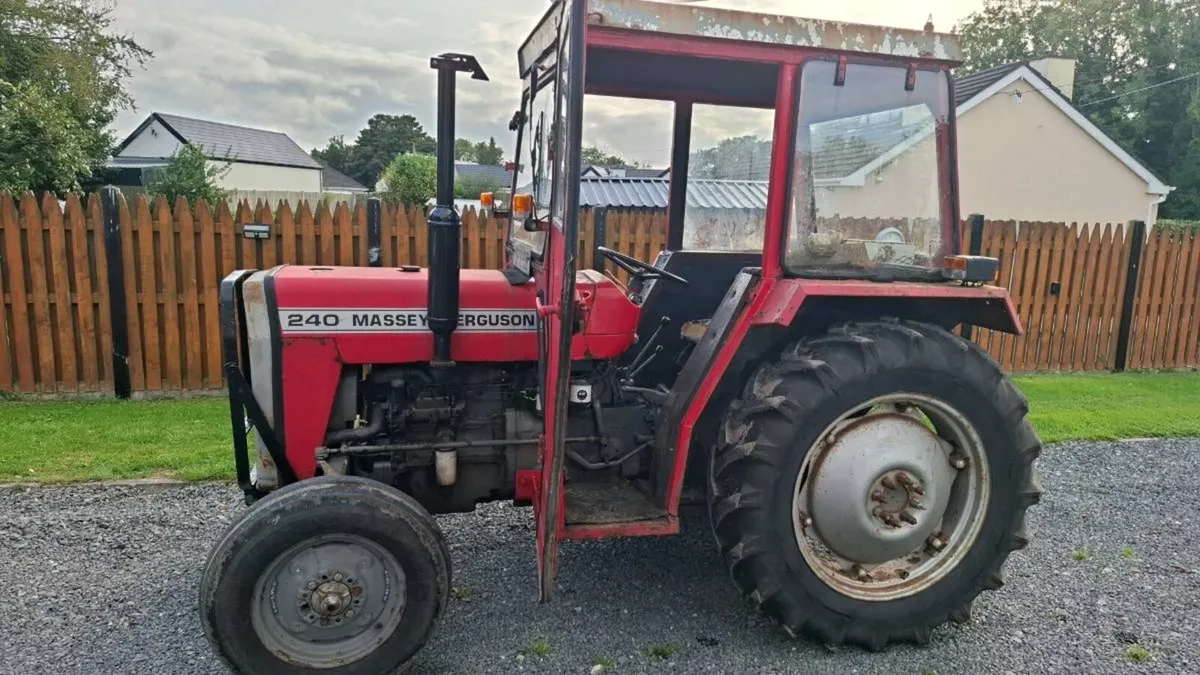 Massey ferguson 240 - Image 1