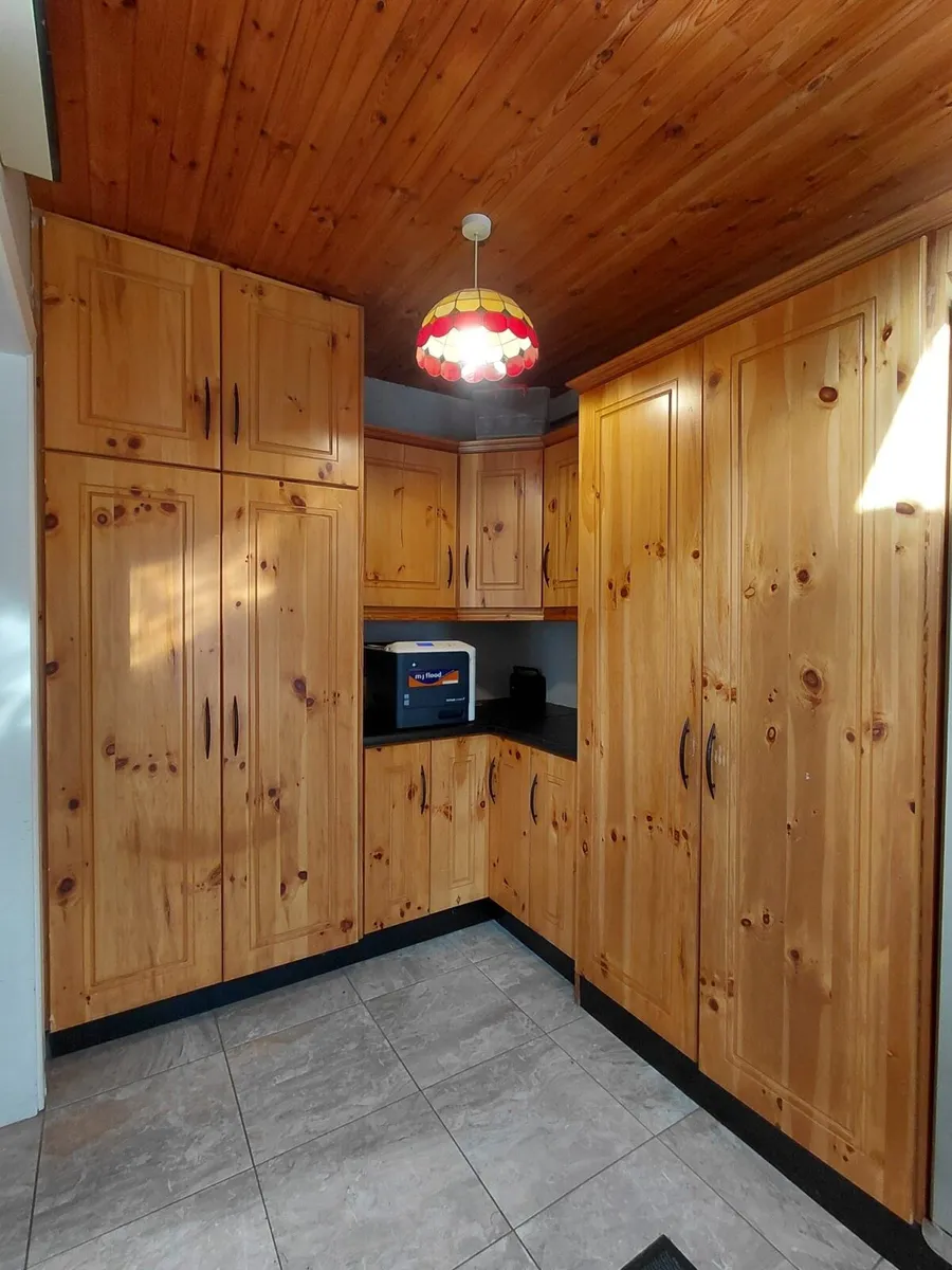 Solid Pine Kitchen - Image 1