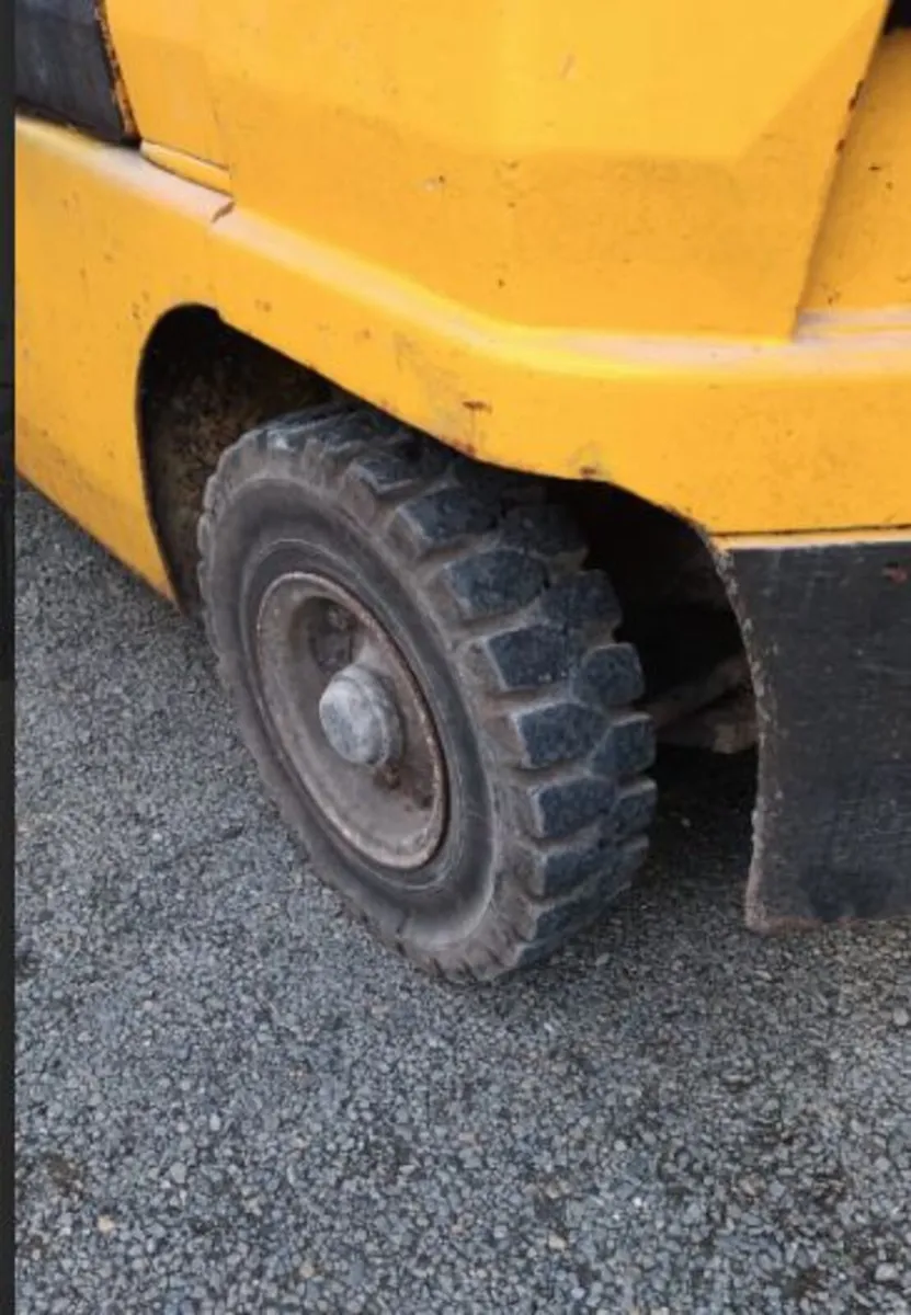 Forklift 2.5 tonne - Image 3