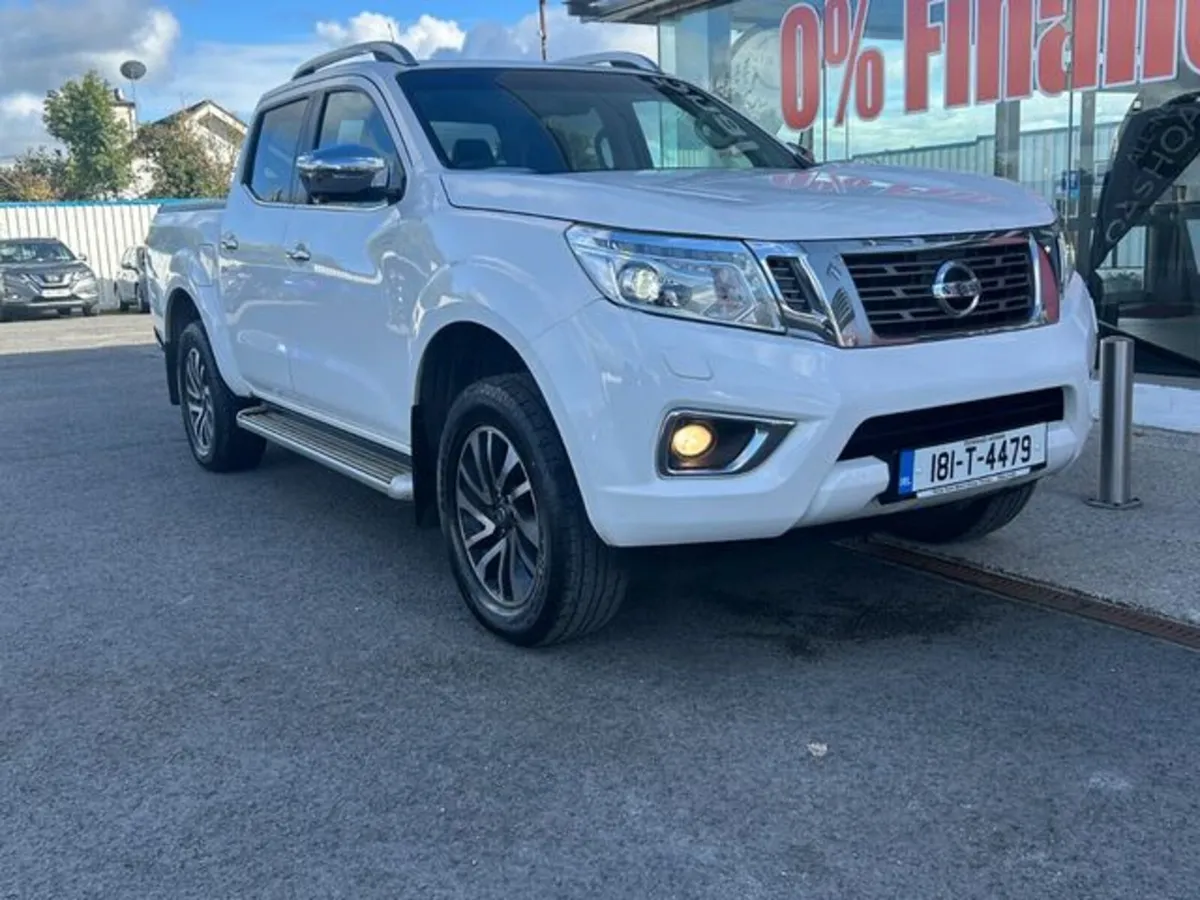Nissan Navara 2 3 DCI Tekna 4DR Auto - Image 3