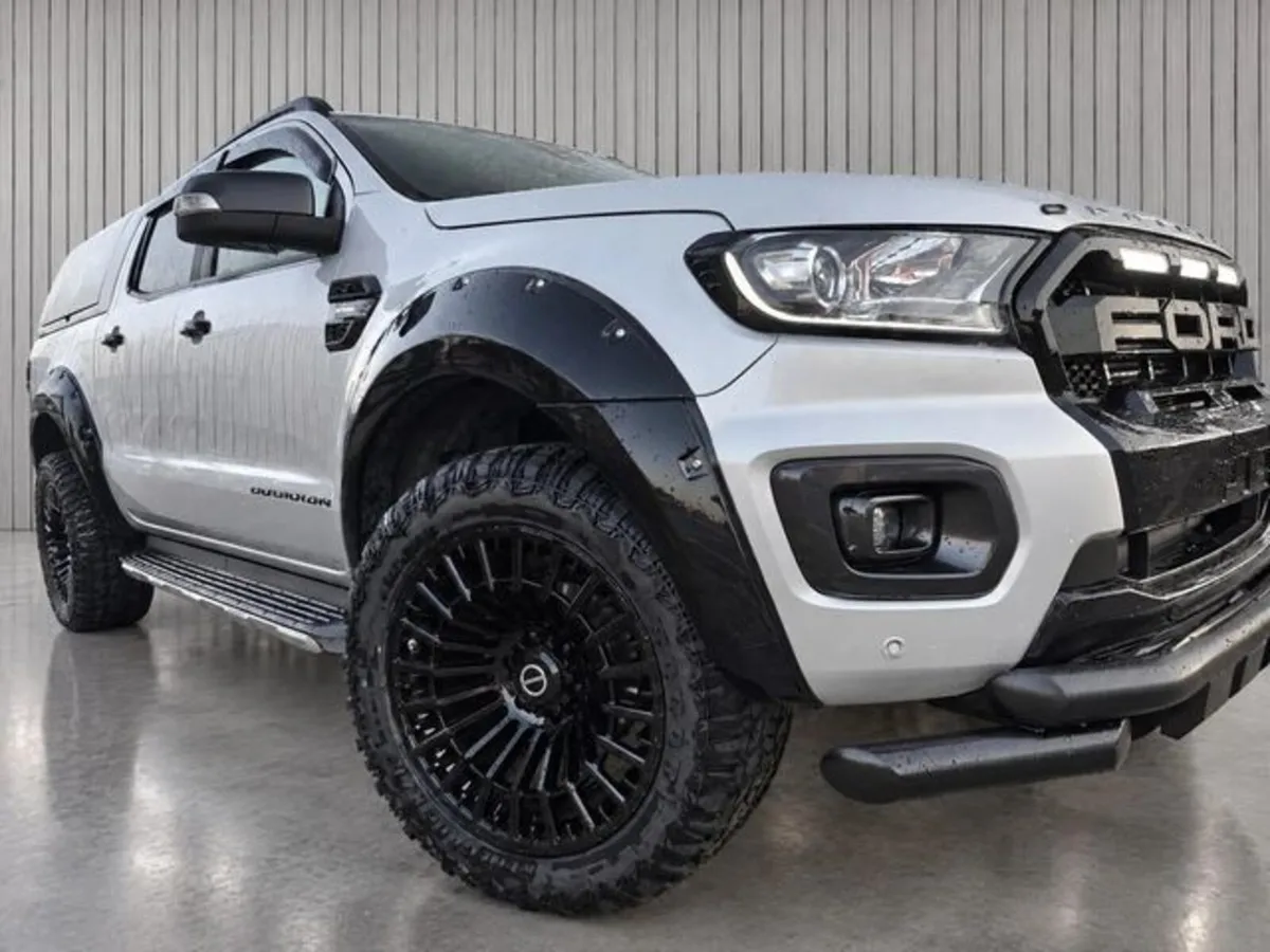 Ford Ranger RARE OBSIDIAN EDITION - Image 1