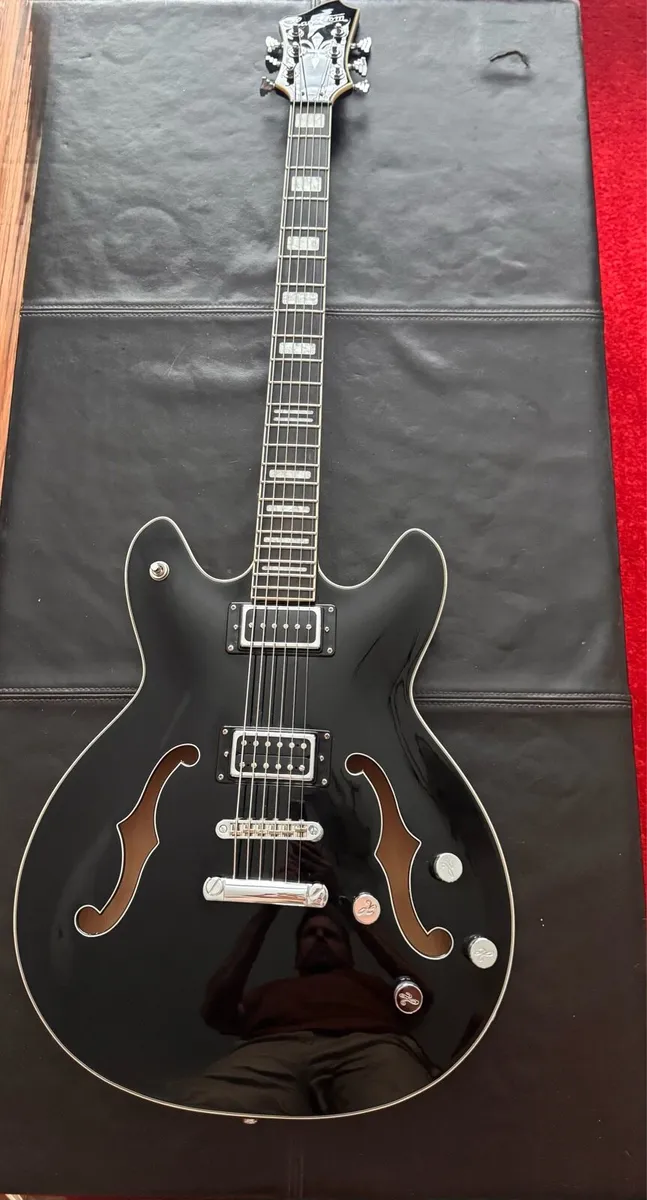 Hagstrom Viking Deluxe Baritone Guitar - Image 2