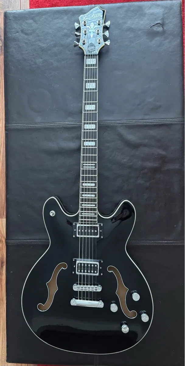 Hagstrom Viking Deluxe Baritone Guitar - Image 3