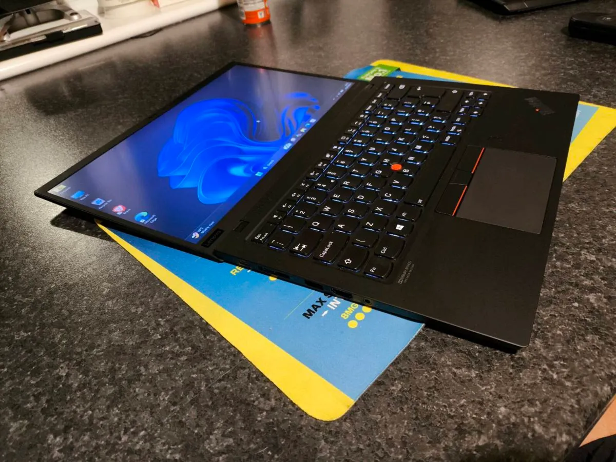Lenovo X1 Carbon G8 10th gen Intel i5 - Image 2