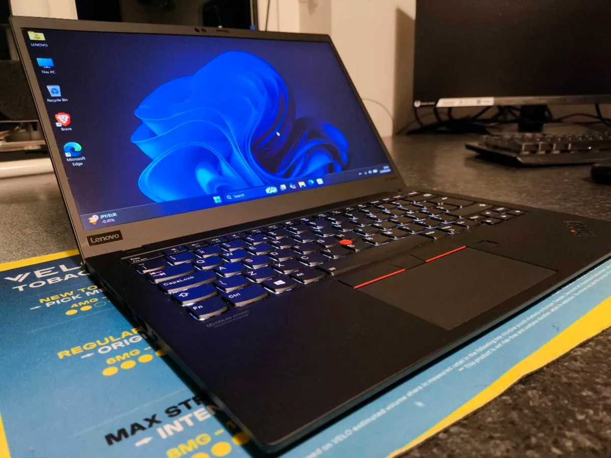 Lenovo X1 Carbon G8 10th gen Intel i5 - Image 1