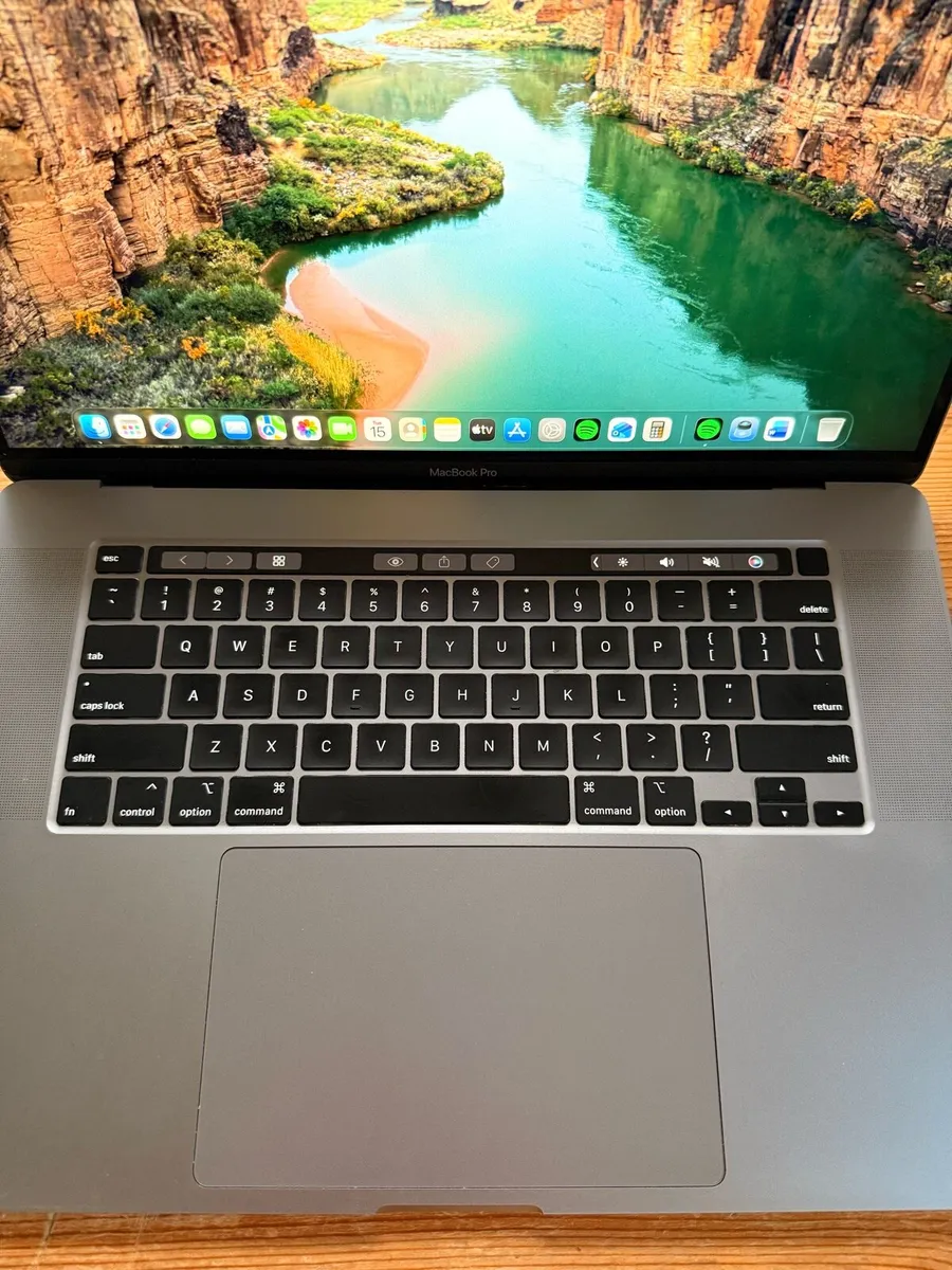 MacBook Pro 16” intel core i9 - Image 3