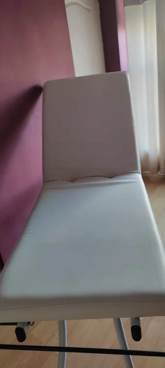 Beauty / Massage Table - FREE - - Image 2