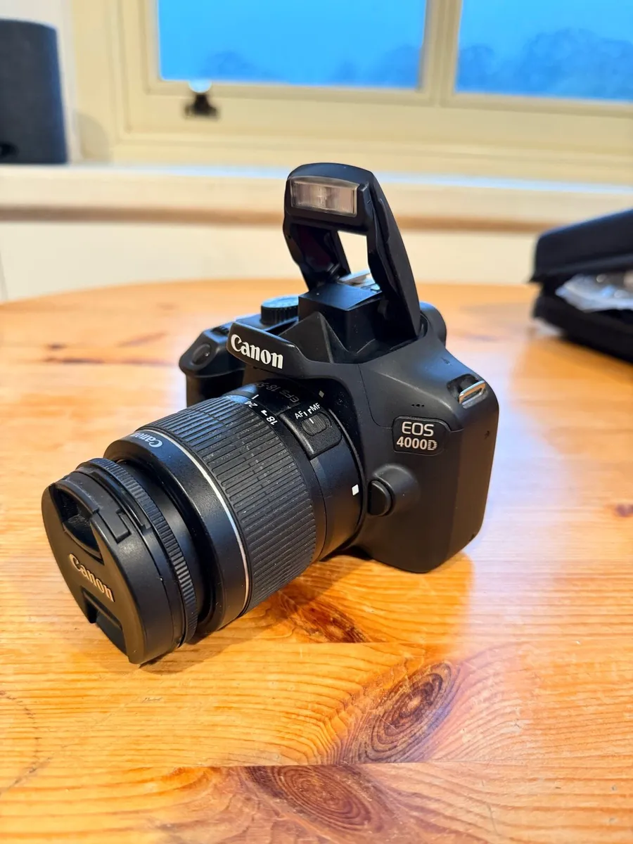 Canon EOS 4000D DSLR Camera Bundle - Image 3