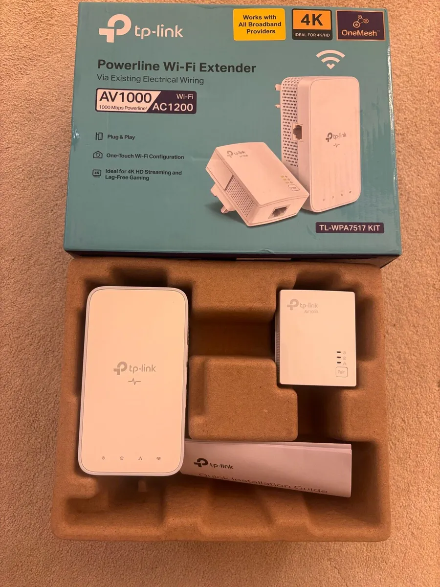 TP-Link AV1000 Gigabit Powerline Wi-Fi Extender - Image 2
