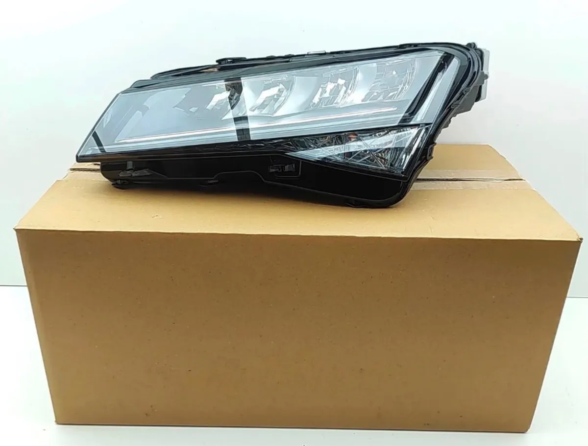 Skoda 2024 Passenger side front headlamp (LED) - Image 3