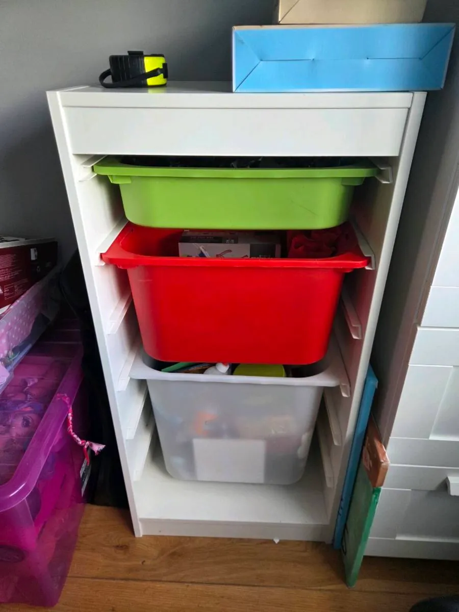Trofast with boxes
