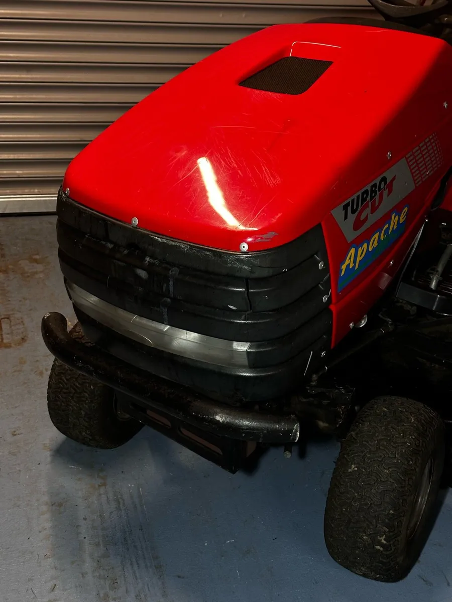 Apache Turbo cut Ride on Mower - Image 4