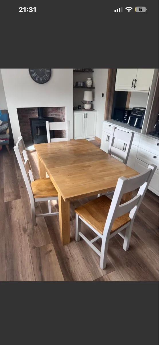 Kitchen table and 4 chairs