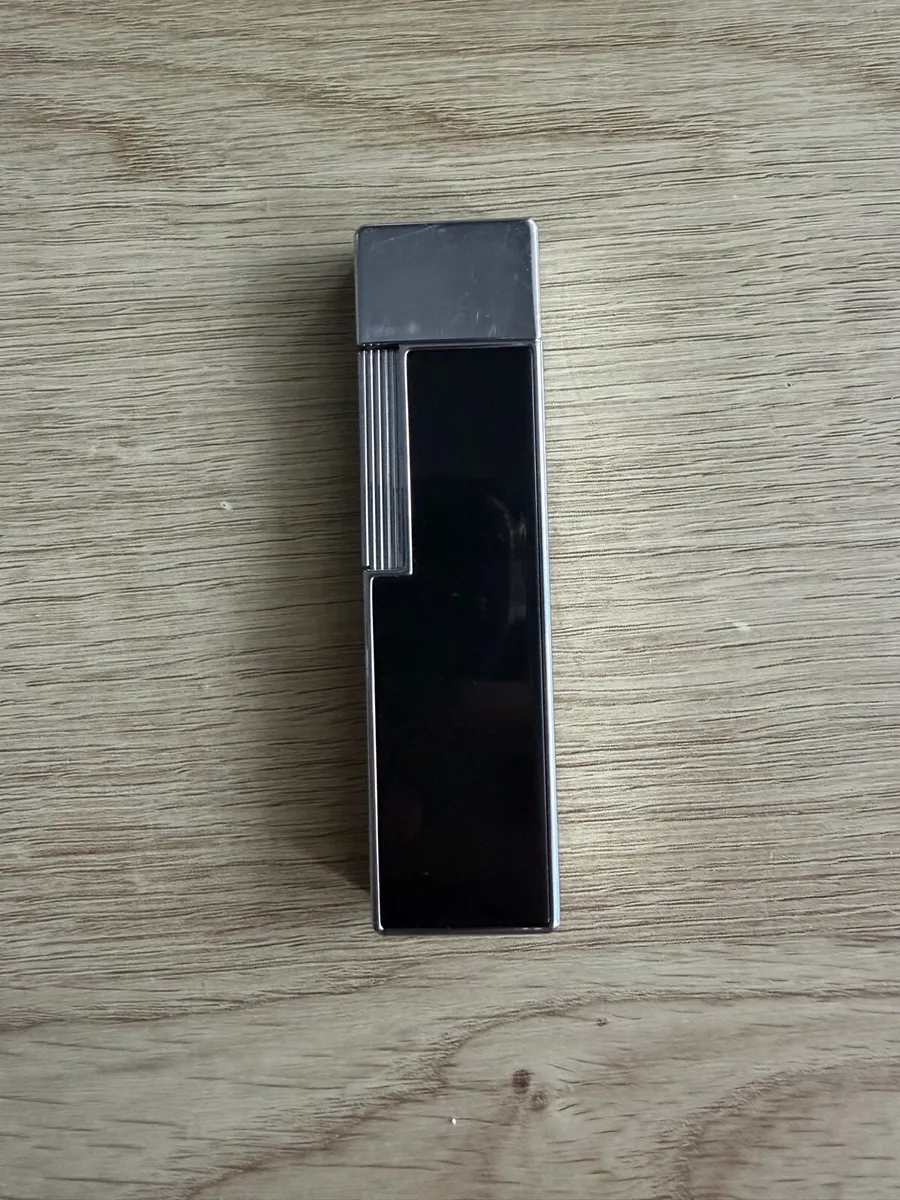 S.T. Dupont Slim 7 Black Lacquer lighter twiggy - Image 2