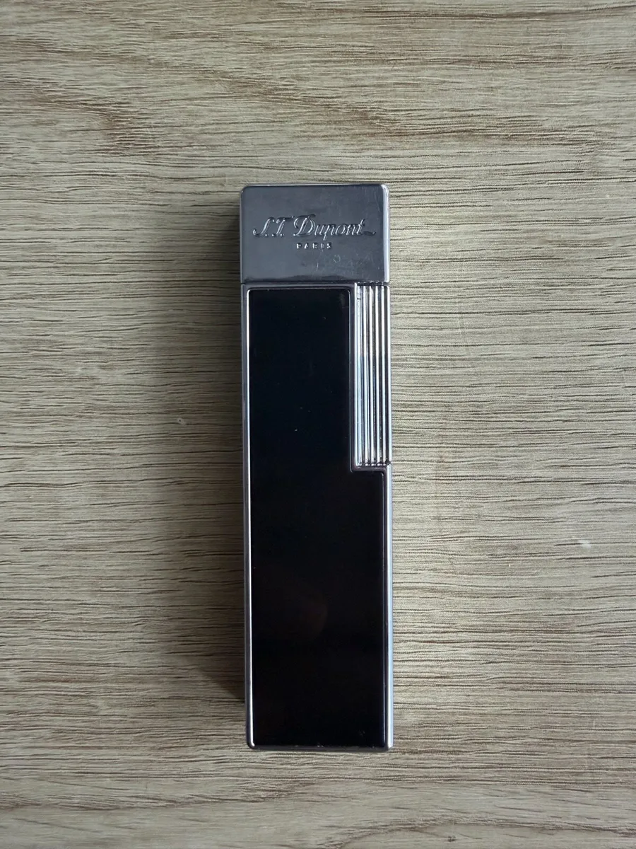 S.T. Dupont Slim 7 Black Lacquer lighter twiggy - Image 1